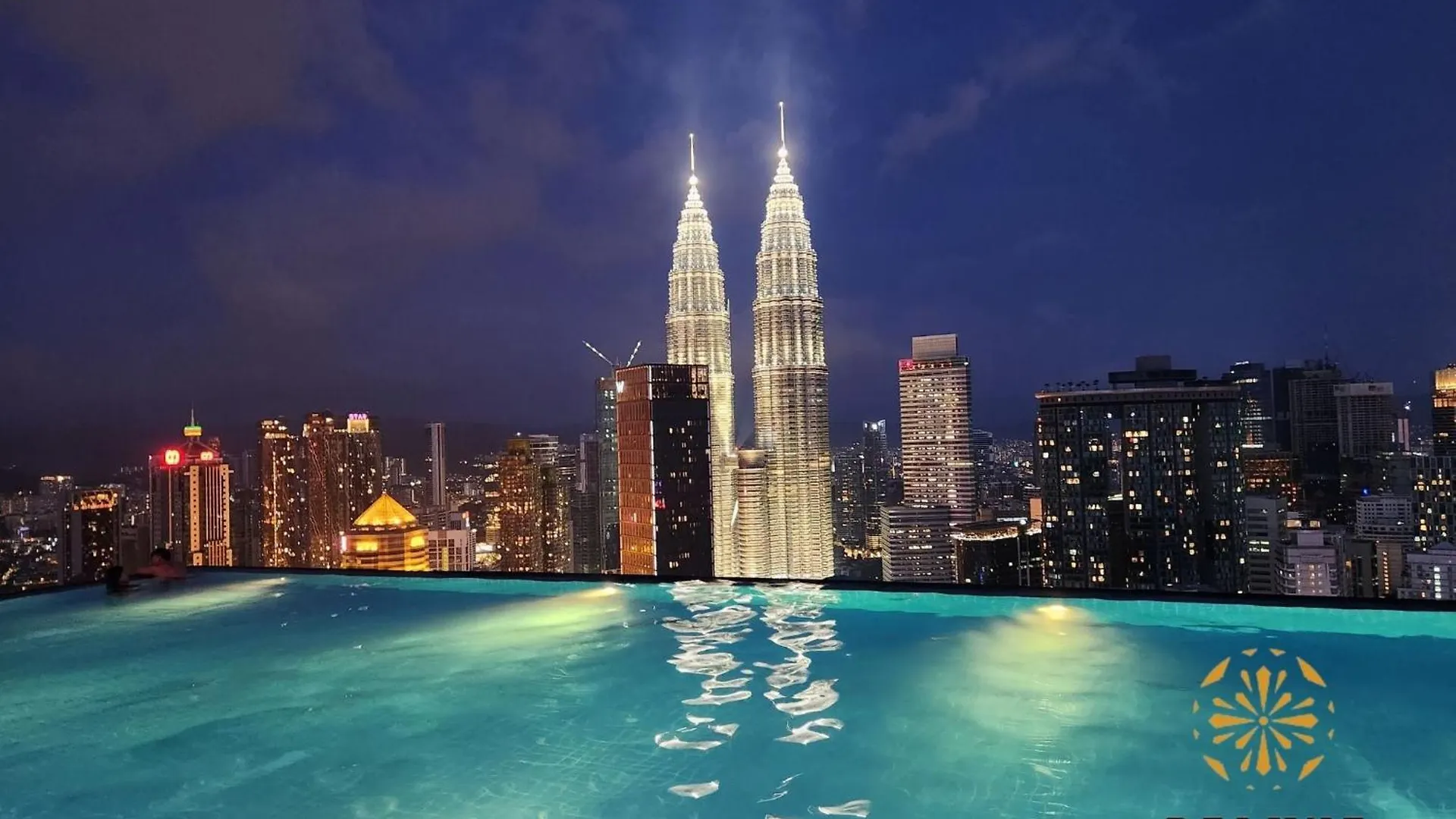 Apartment The Platinum 2 Klcc Premium Suite By Reluxe Kuala Lumpur