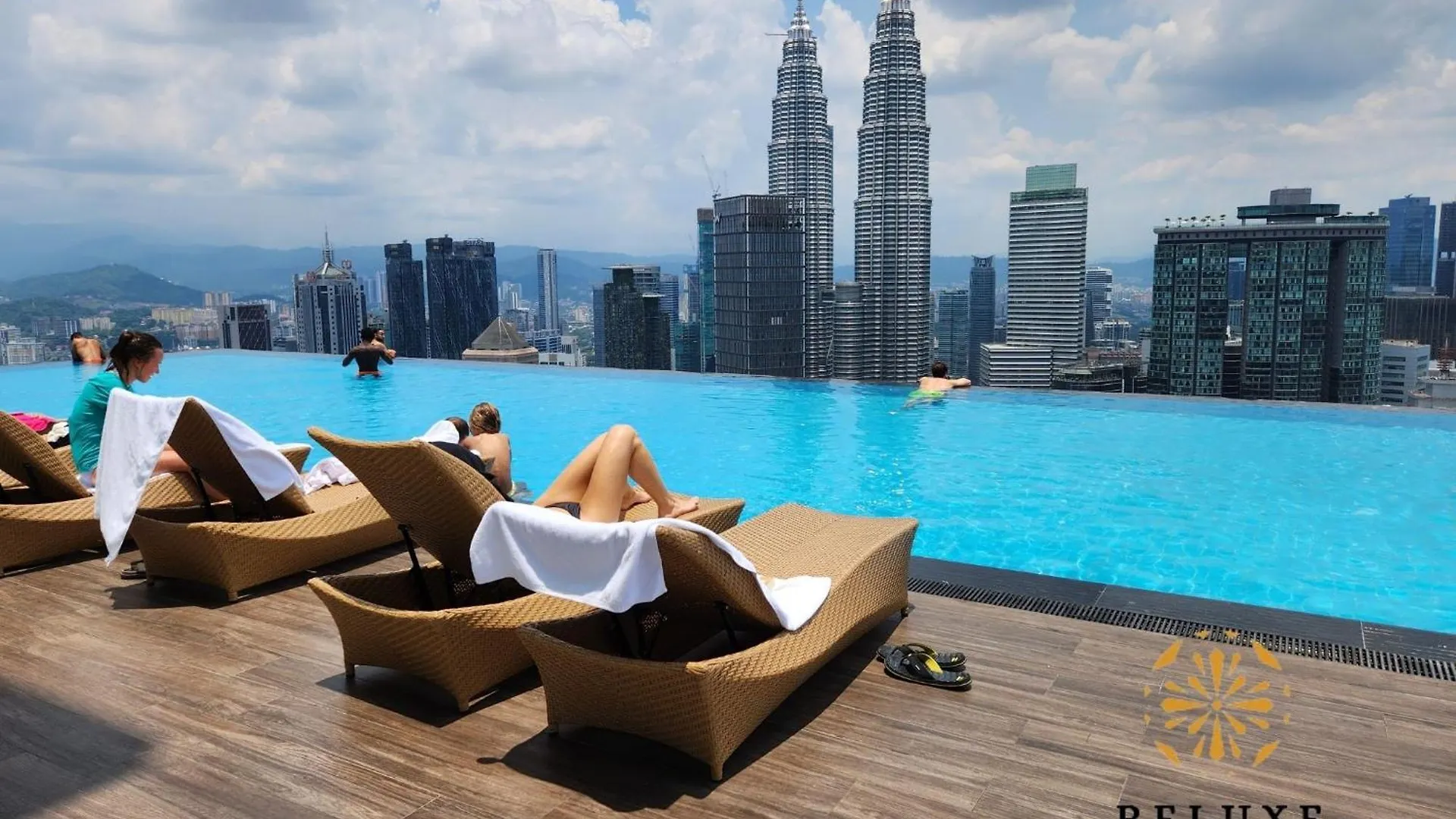 The Platinum 2 Klcc Premium Suite By Reluxe Kuala Lumpur