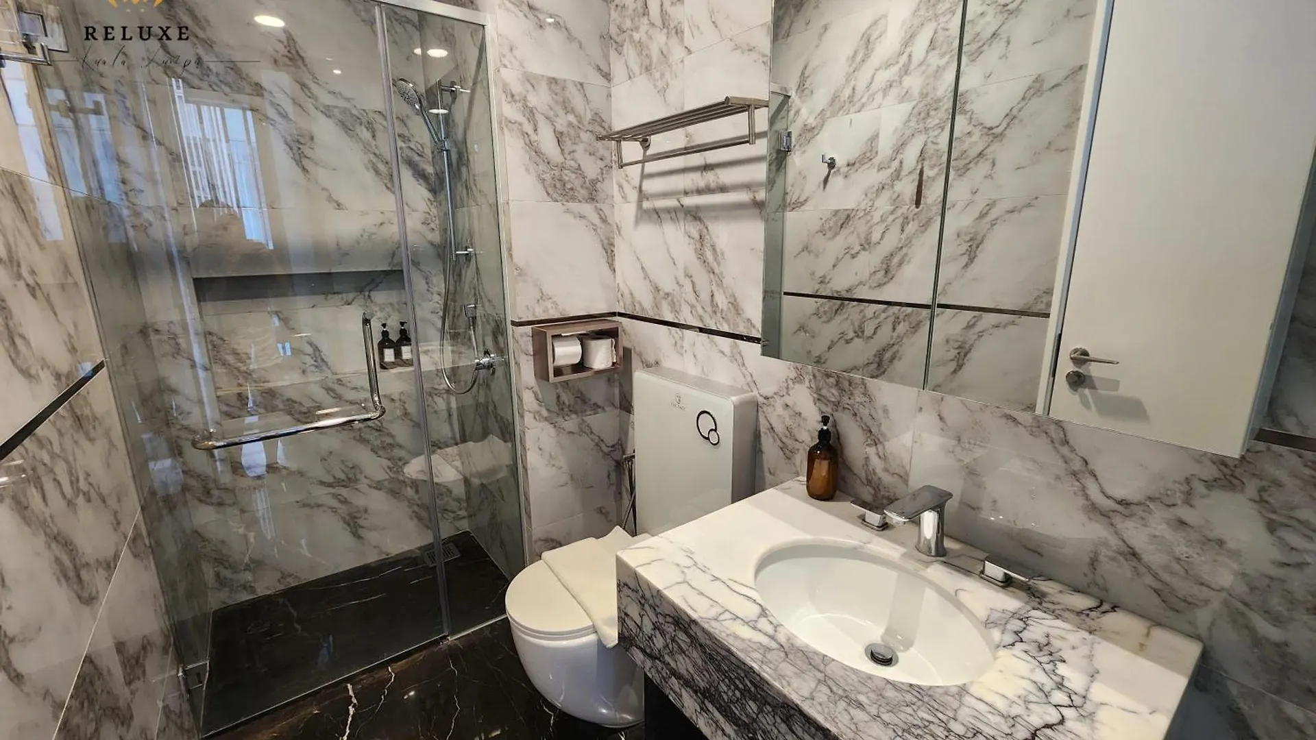 The Platinum 2 Klcc Premium Suite By Reluxe Kuala Lumpur Malaysia